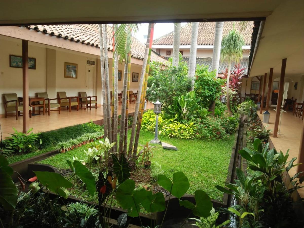 Hotel Besar Purwokerto Zewnętrze zdjęcie