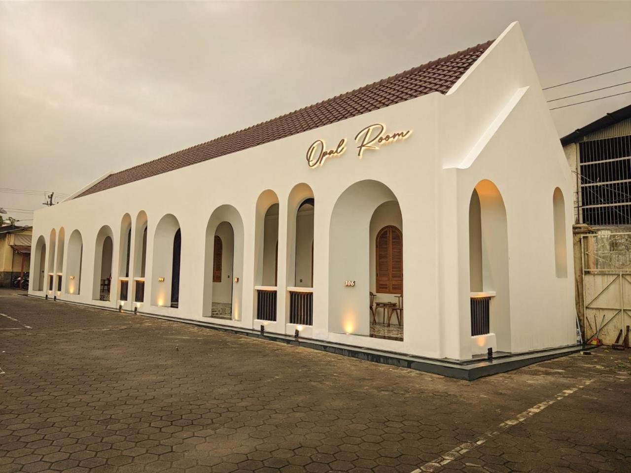 Hotel Besar Purwokerto Zewnętrze zdjęcie