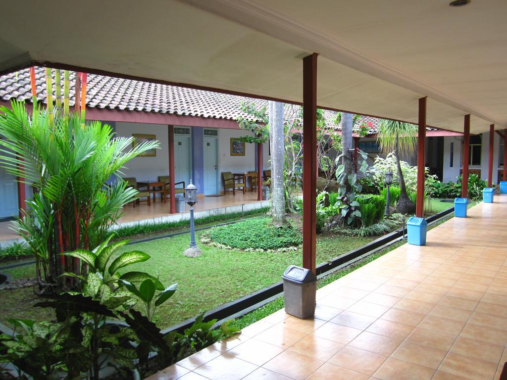 Hotel Besar Purwokerto Zewnętrze zdjęcie