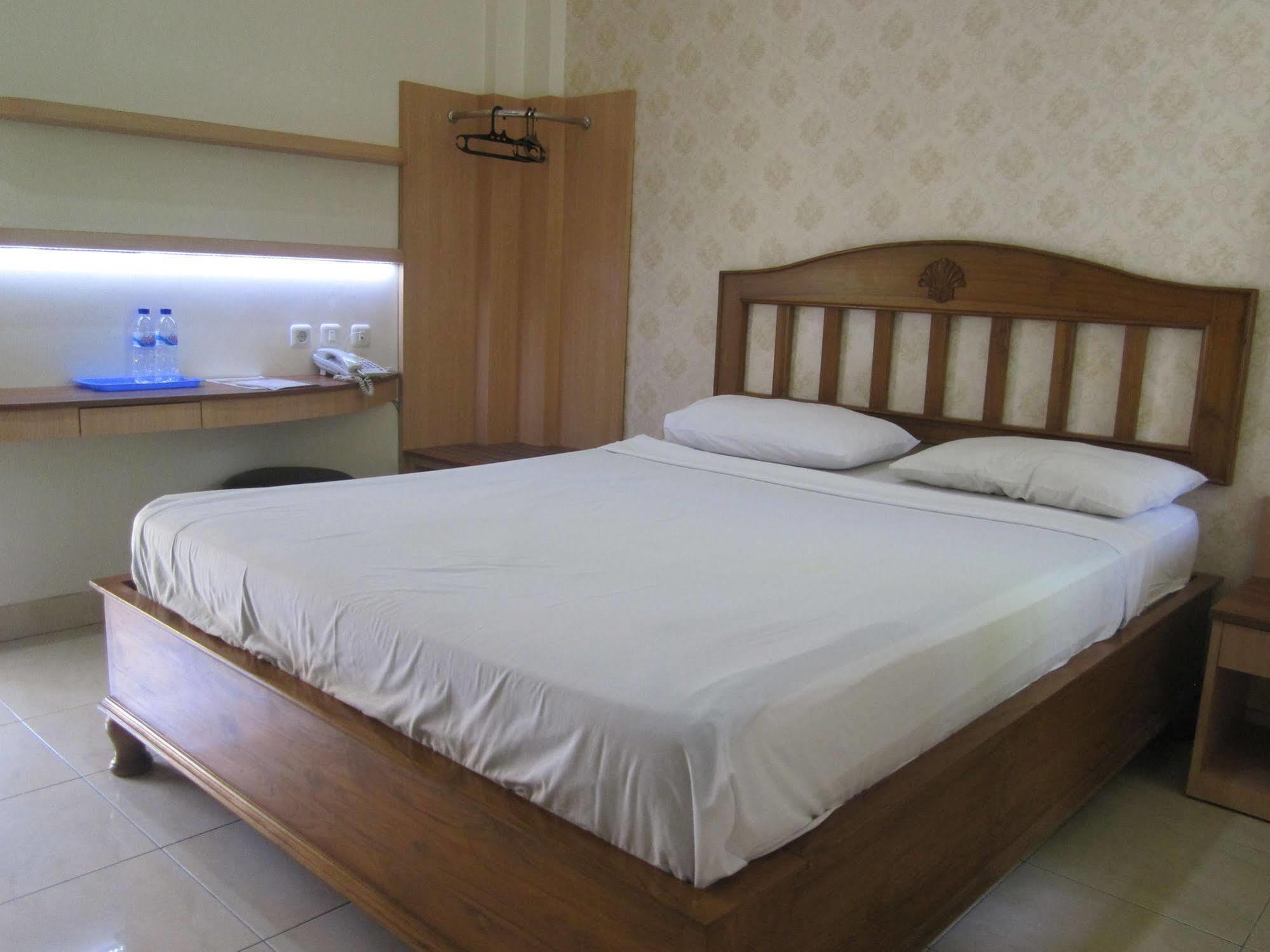 Hotel Besar Purwokerto Zewnętrze zdjęcie