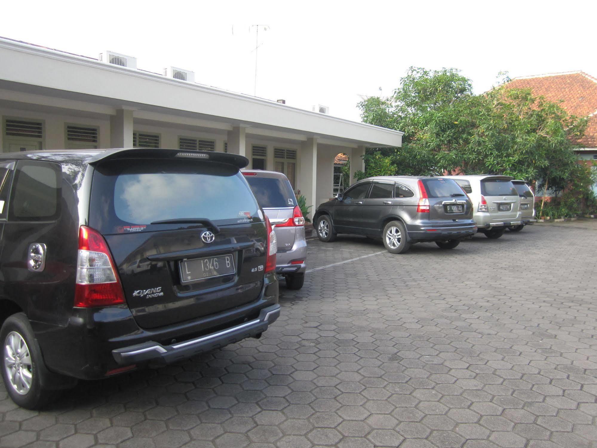 Hotel Besar Purwokerto Zewnętrze zdjęcie